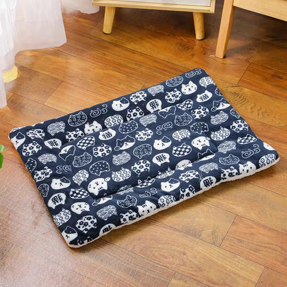 Flannel Pet Sleeping Mat Dog Bed Cat Litter Puppy Bed Dog Sofa Lovely Mattress Cushion for Small Large Dog Blanket for Winter